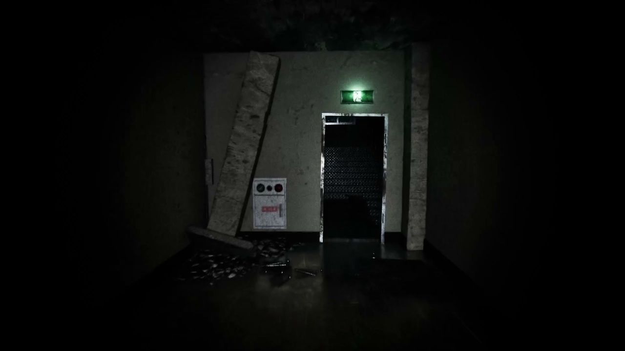 Hakuei_University_Building_0_74brokendoor