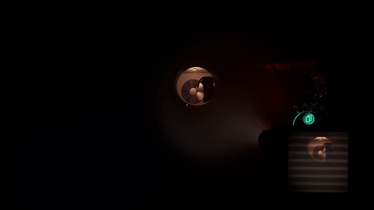 Penguin_Hotel2_red_arrow_1_2