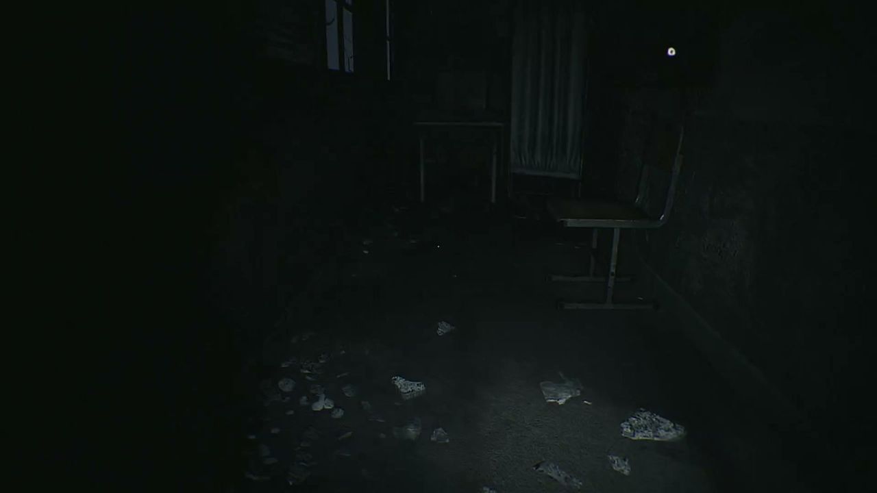 HARITI_on_chair