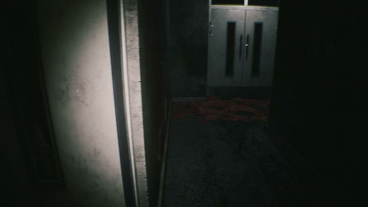 HARITI_door_to_stairs