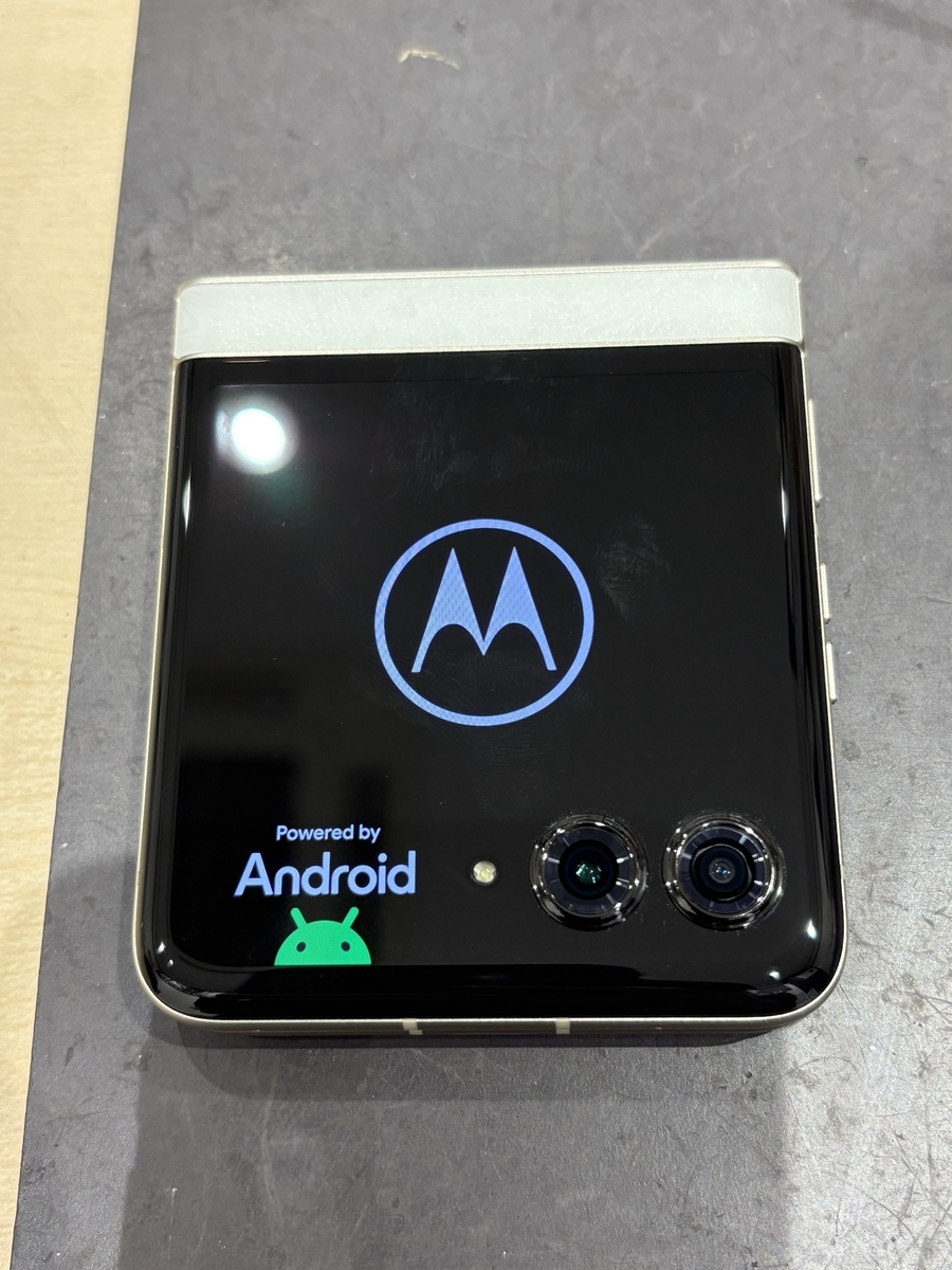 M-51E】Motorola razr 50d 画面交換・基板移植修理【豊中市のお客様
