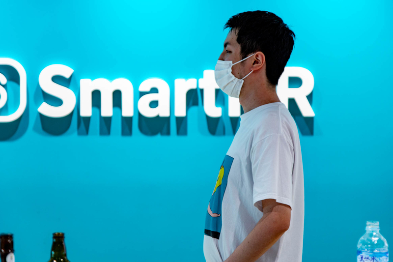 食べすぎてお腹が出てきちゃった森住さん