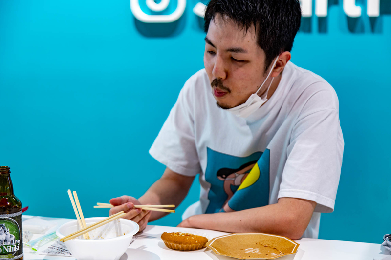 生節を食べる森住さん