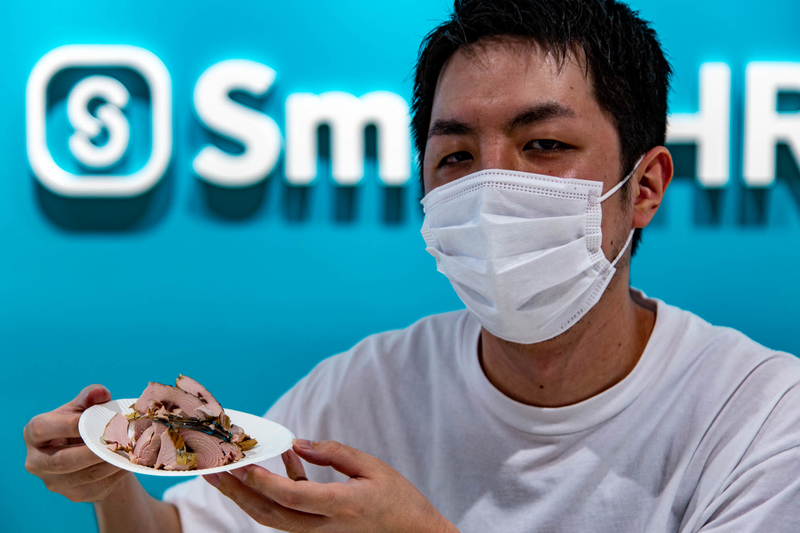 生節を持つ森住さん