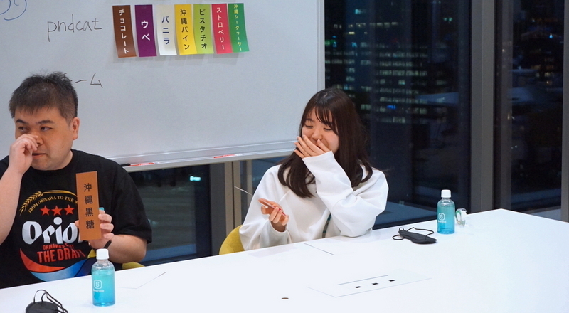 自分の札を見て信じられないという顔をするpndcatさん