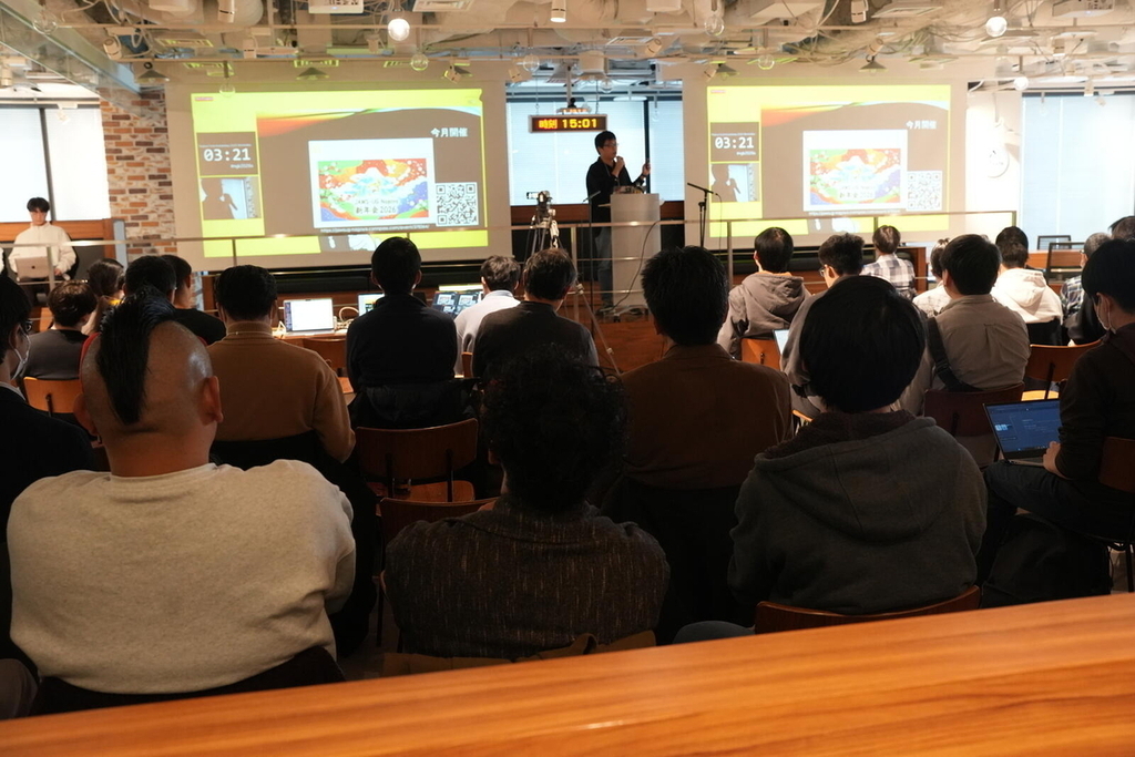 イベント中の様子。LTを聴く参加者の方々