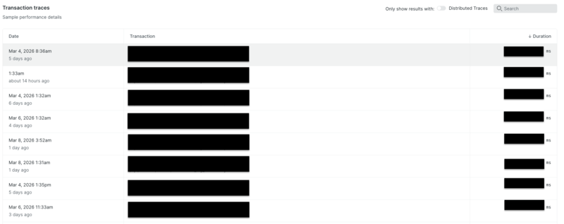 New RelicのTransaction traces画面。Date、Transaction、Durationの3列を持つテーブルで、Duration列の降順（遅い順）でソートされたサンプリング済みリクエストの一覧が表示されている