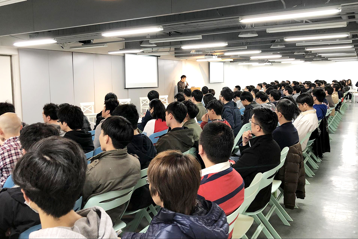 f:id:smartnews_jp:20190403131135j:plain 満員の会場
