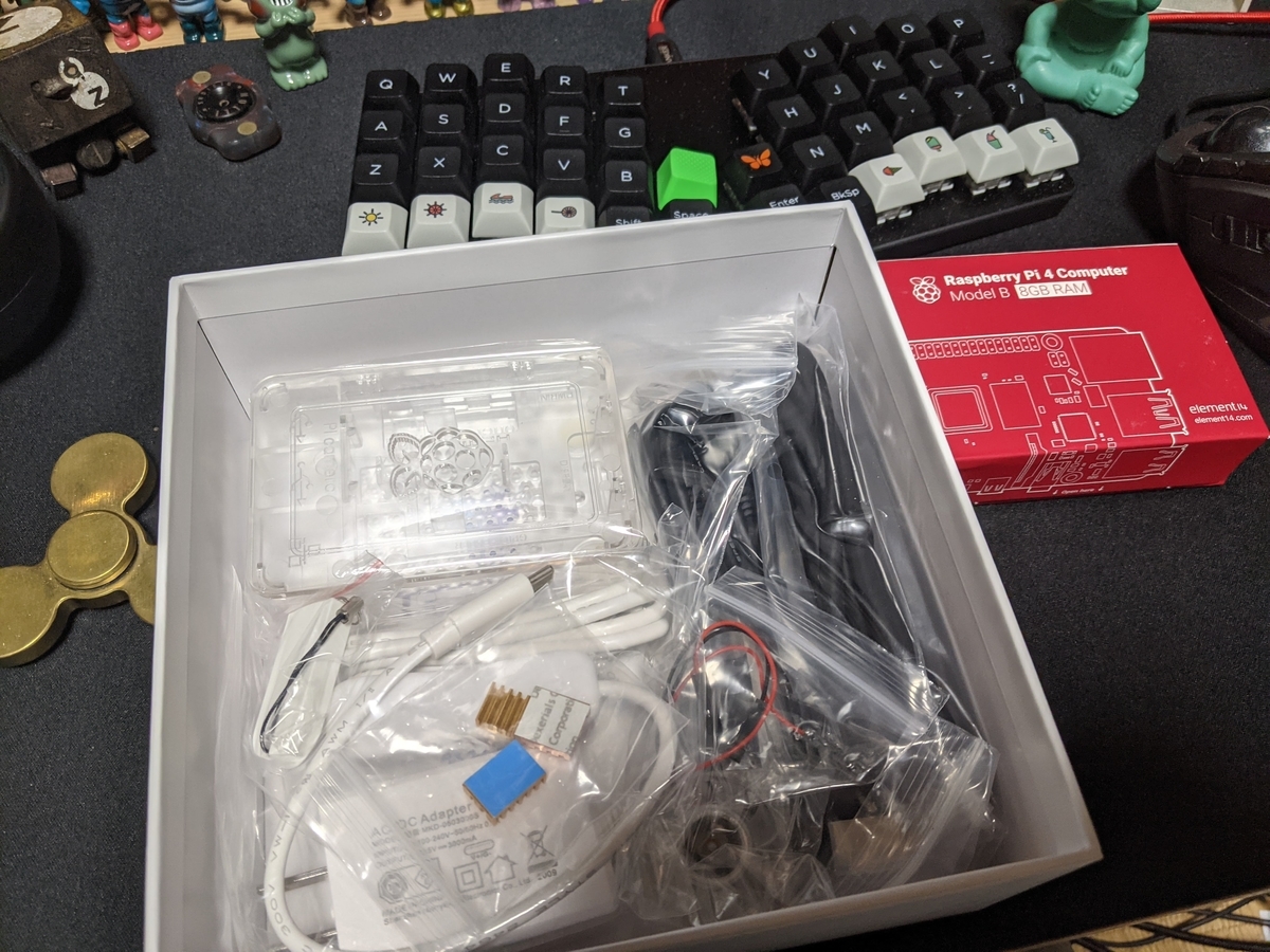 ラズベリーパイはじめました-開封と電源オンまで - smogbom