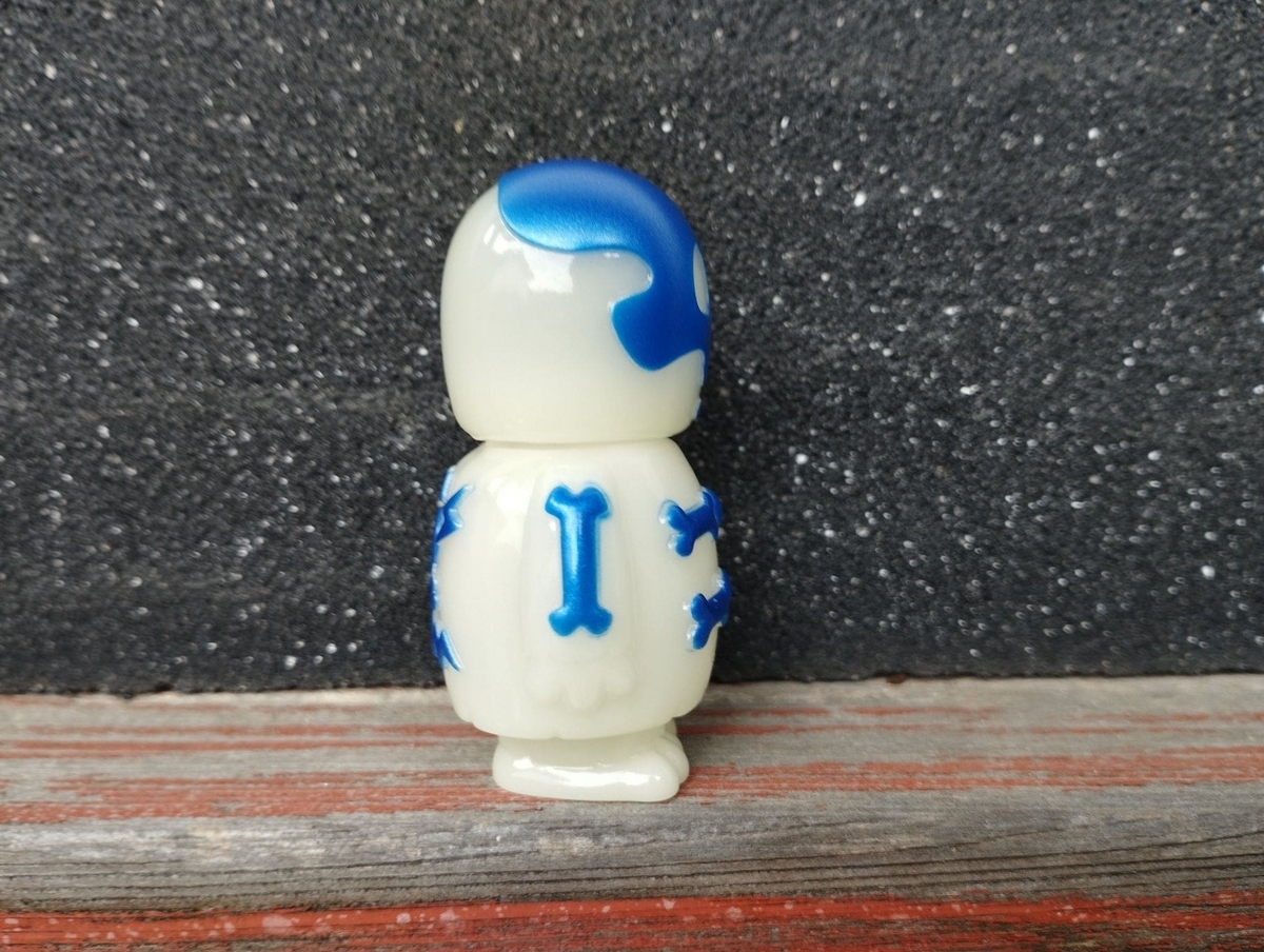 SKULL TOYS ドックンロール2号 畜光（スカルトイズ