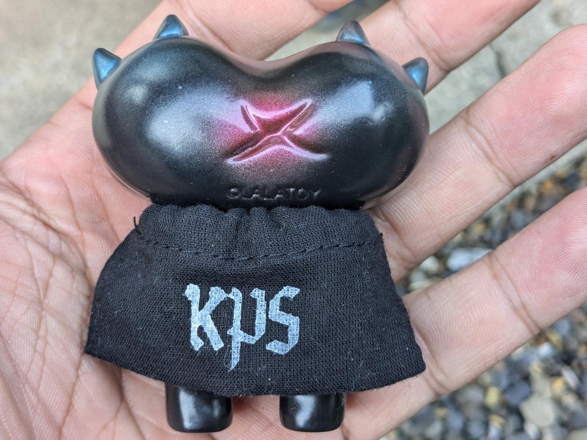 【限定品】LALATOY LALAYO 双生猫　蓄光ソフビ LALATOY / 双生猫［瑪瑙黑 / SYNDICATE限定］〈+Eng sub〉 - smogbom