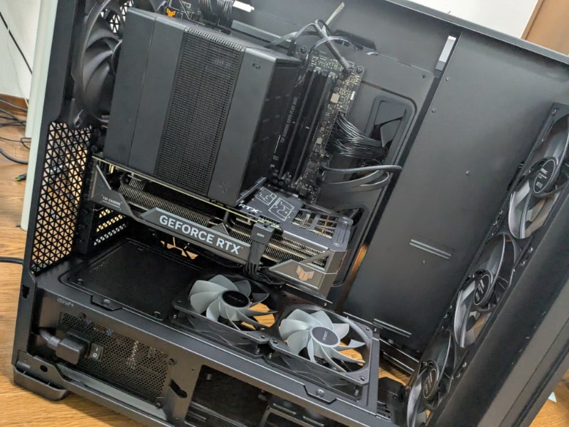 盆休み一日目は弟の自作PC組み立てを手伝う - smogbom