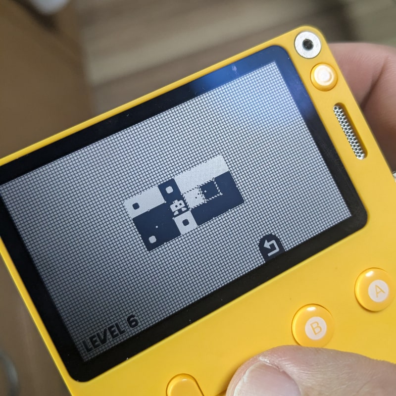 Playdate ゲーム紹介 - TOGGLEBOT™ by Beep Yeah LLC - smogbom