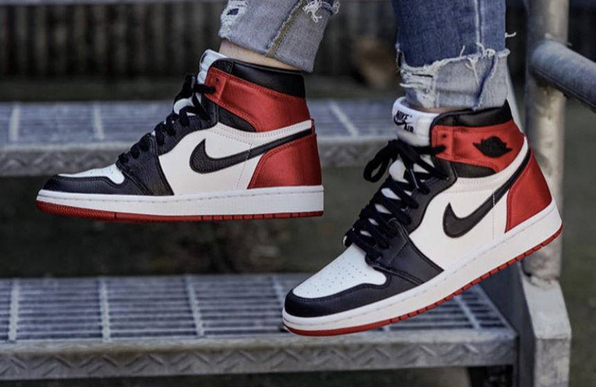 nike air jordan 1 black toe satin