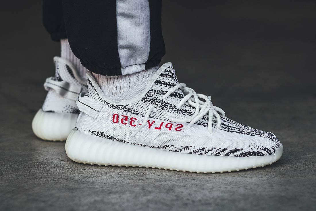 adidas yeezy boost 350v2 zebra