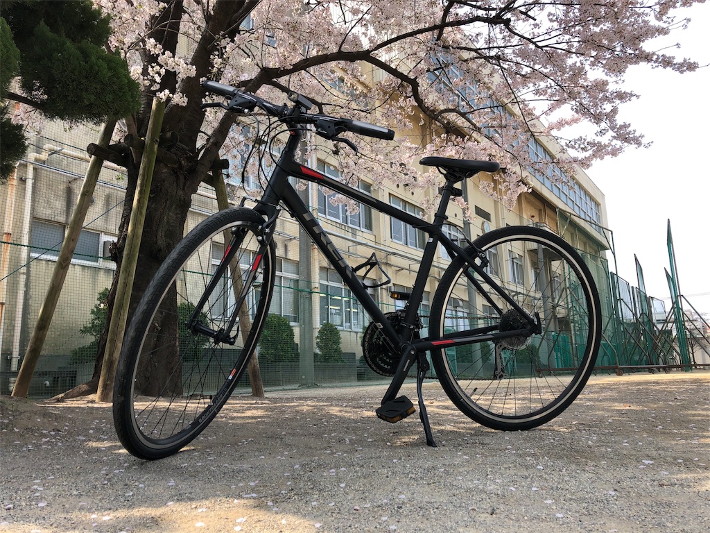 自転車 クロスバイク すぐに乗車可能です 引き渡し日9/1～9/4日でご