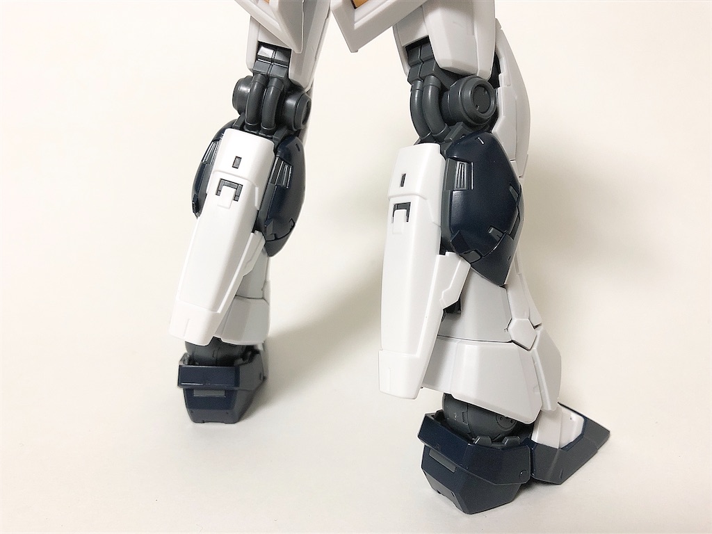 ガンプラ RG νガンダム 組立・可動編 - つくりびとな日々を