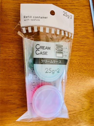 スパチュラ付き クリームケース - あれこれな日々 snow2