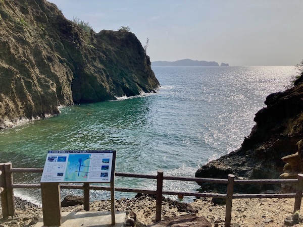 万年青浜の入江
