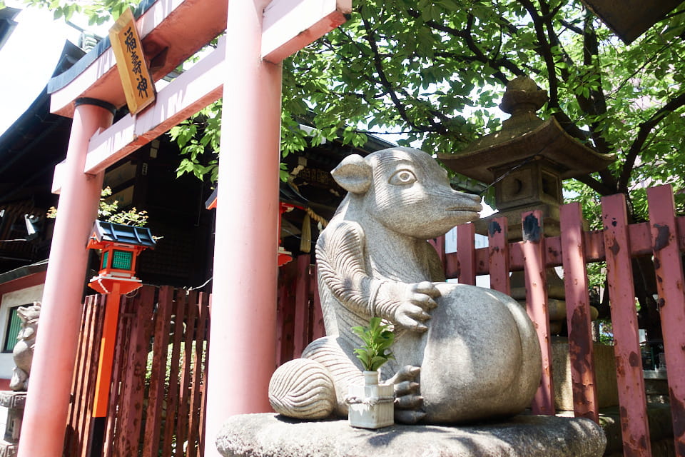たぬき狸レトロ鉄製 柳森神社おたぬき様 福寿神の狸 STEINS;GATE信楽焼