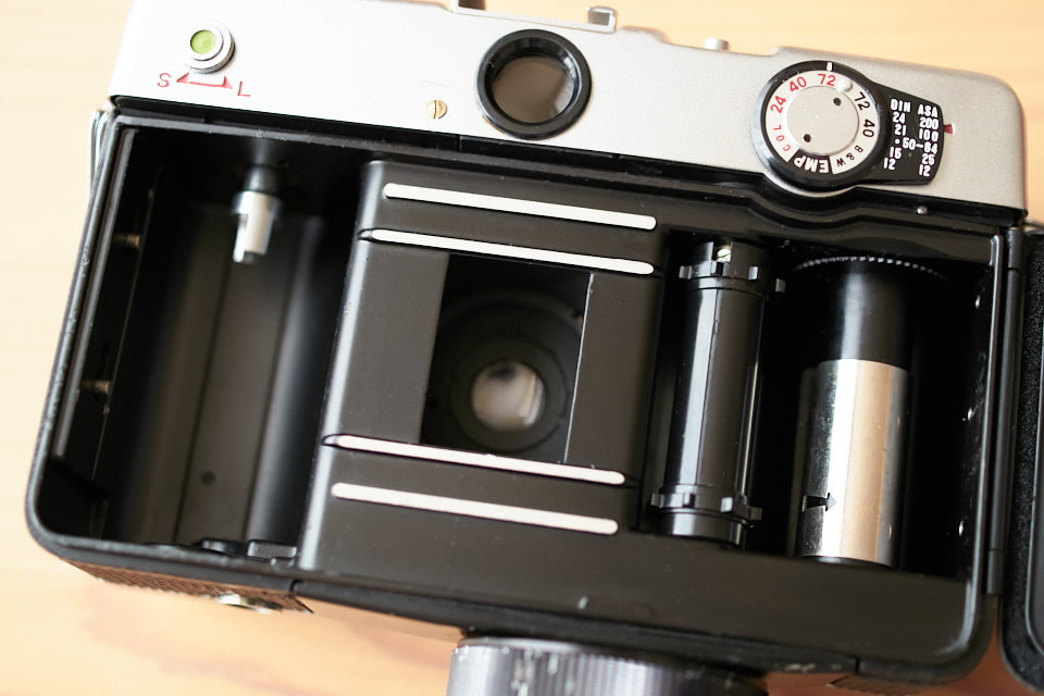 ハーフサイズのフィルムカメラ、FUJICA Driveを購入しました。 - どこ