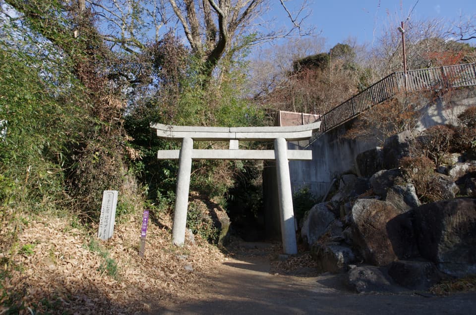 白雲橋登山口。