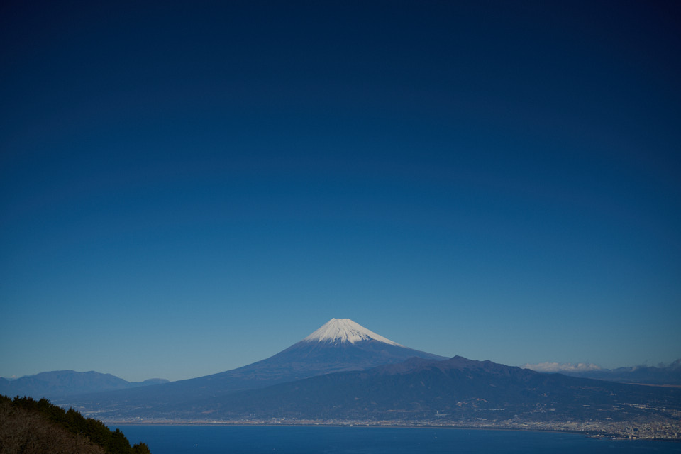 だるま山高原レストハウスからの富士山,駿河湾