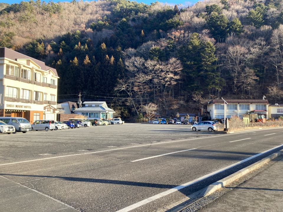 県営精進湖他手合浜駐車場