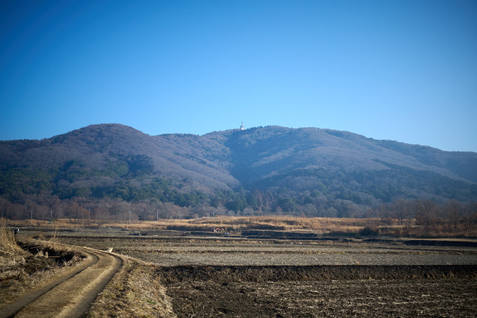 宝篋山を見ながら歩く