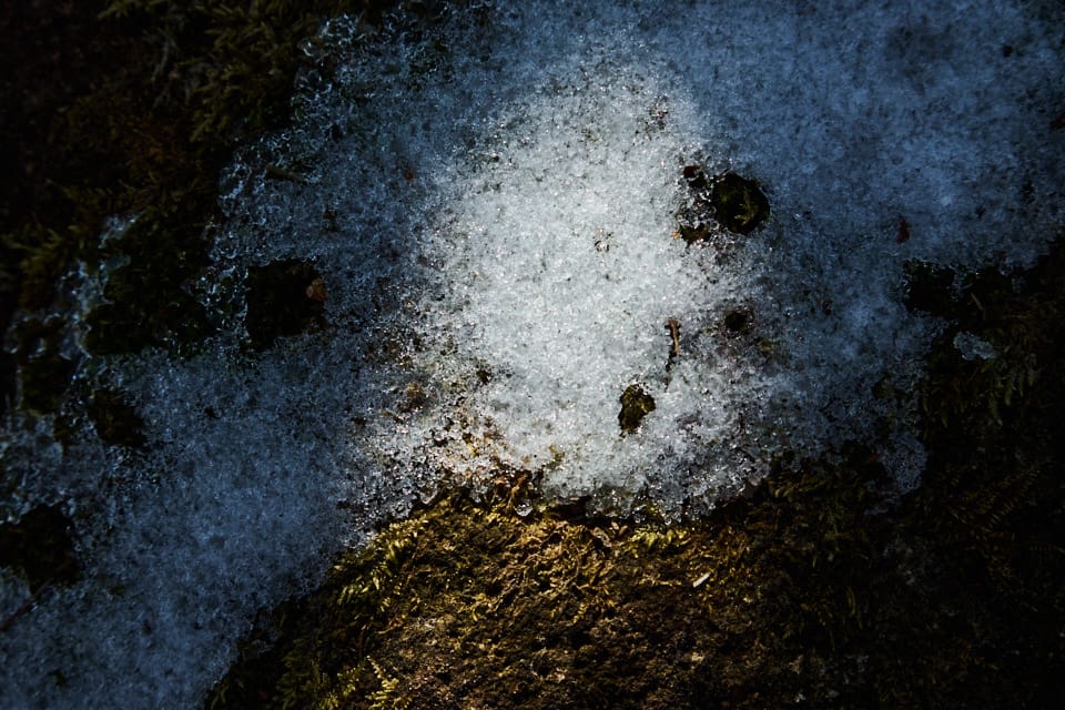 雪はザラメのよう