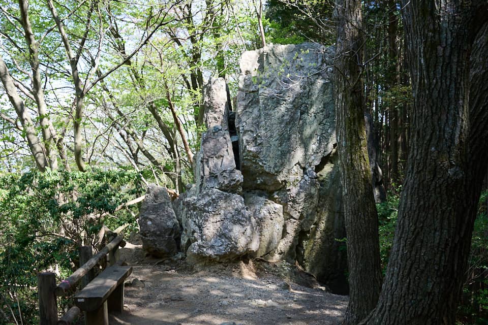 岩茸石、滝ノ平尾根方向