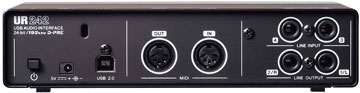 ▲背面には左から、電源スイッチや5VのACイン、USB 2.0端子、MIDI IN/OUT、ライン・イン×2、ライン・アウト×2(いずれもフォーン)を配置