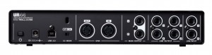 ▲リアは左から電源、USB2.0、CC MODE切り替えスイッチ、MIDI OUT/IN。さらにメイン・アウトL/R、ライン・アウト×4、ライン・イン×2(以上フォーン)