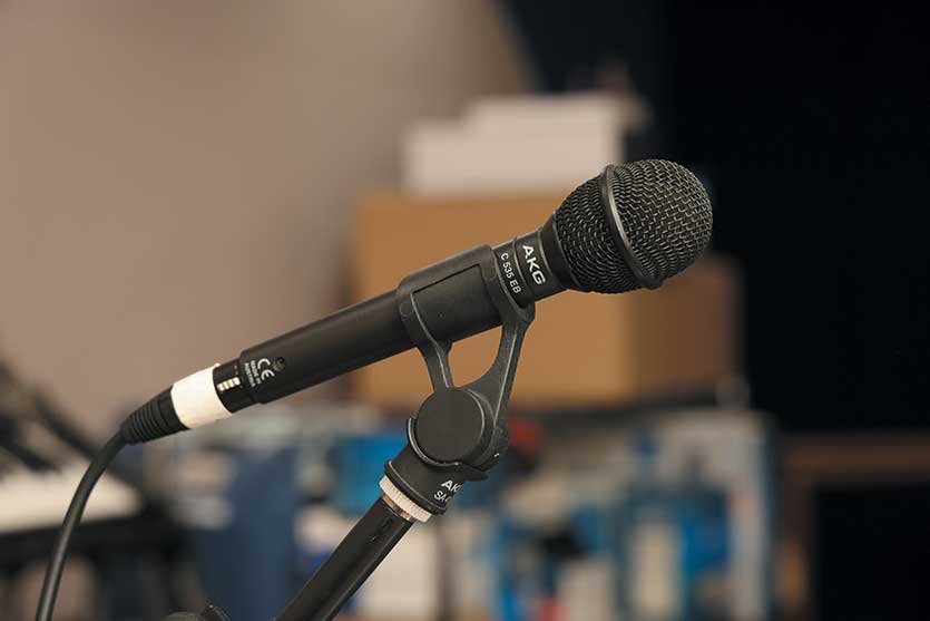 AKG C535
