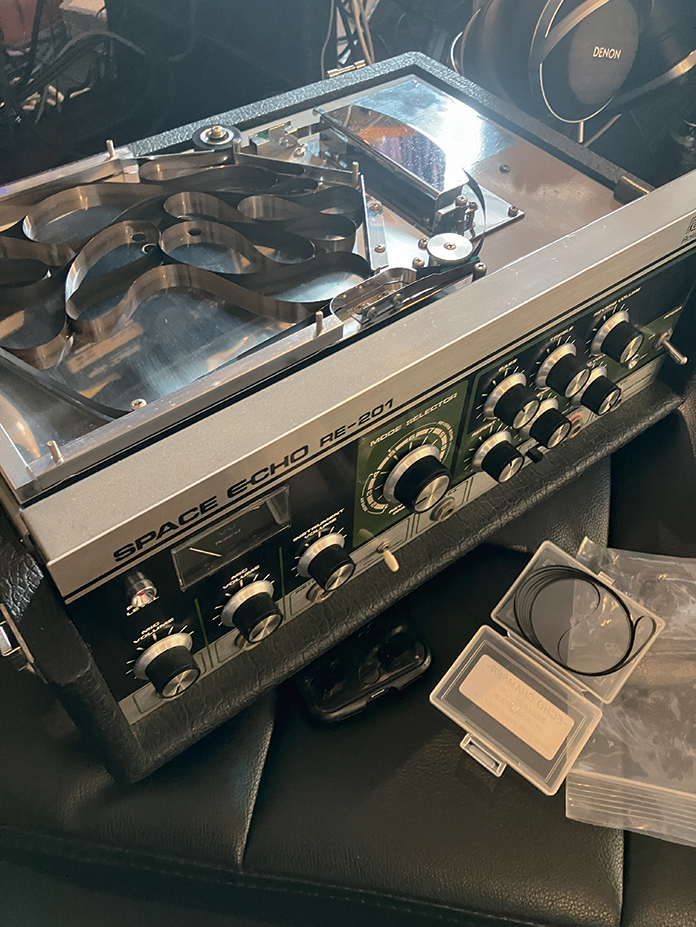 ROLAND RE-201