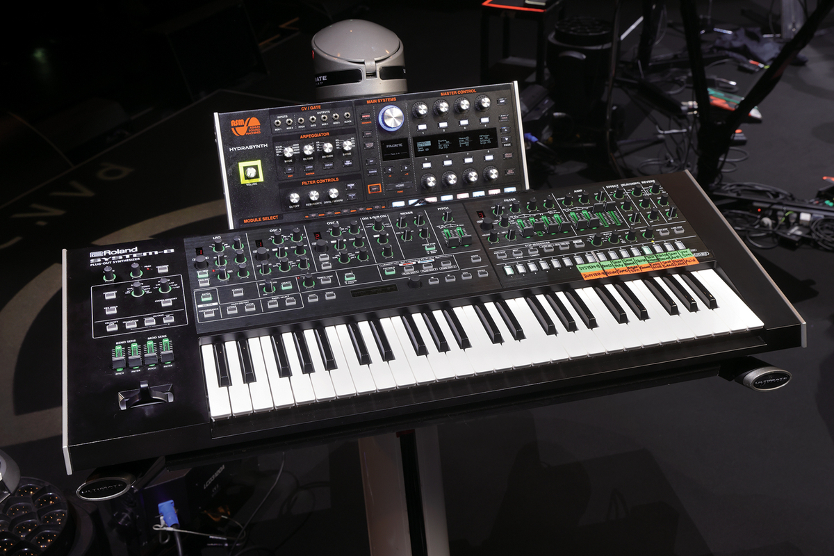 ASHUN SOUND M ACHINES Hydrasynth、ROLAND System-8
