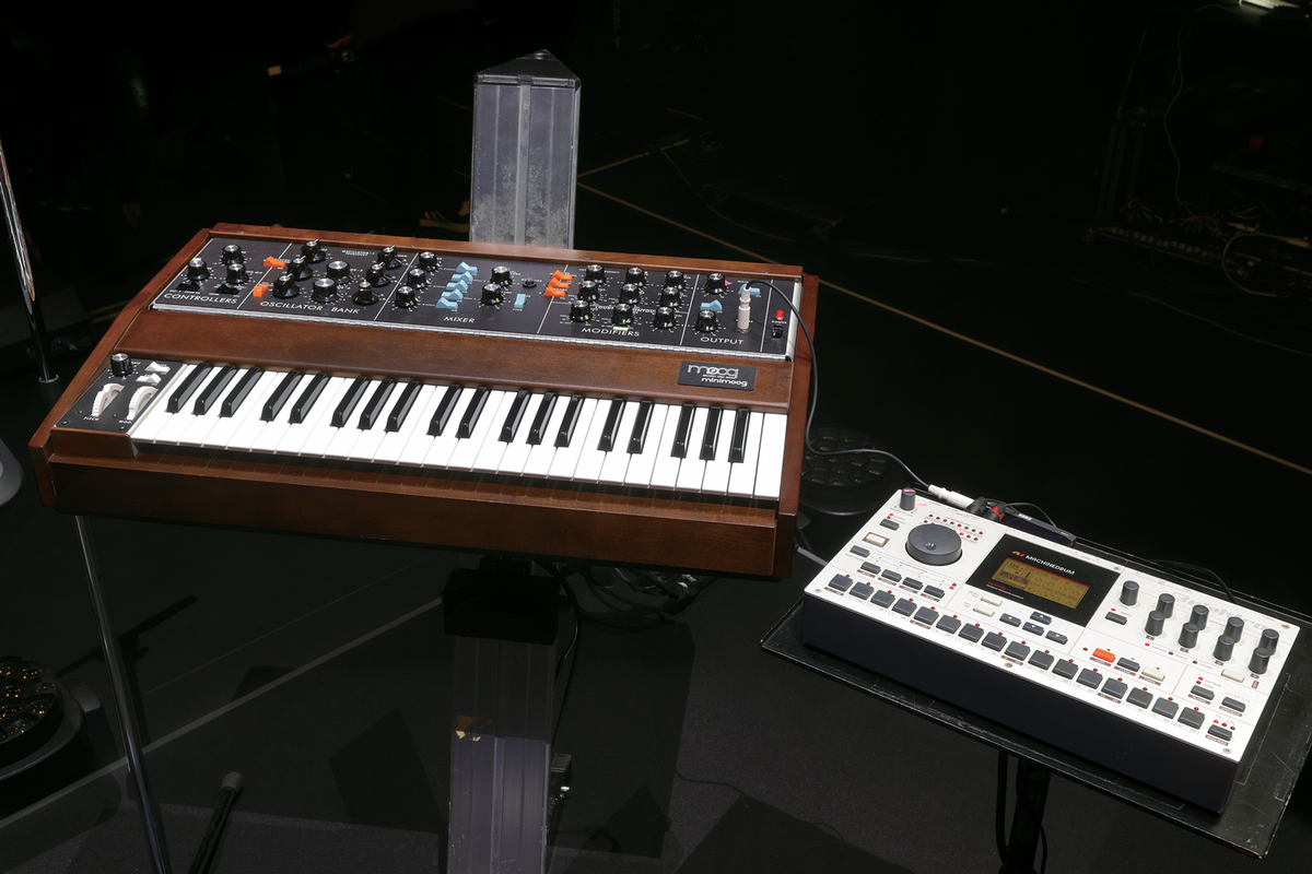 MOO G Minimoog Model D、ELE KTRON Machinedrum SPS-1