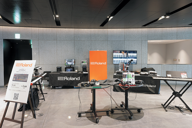 ROLANDのブース