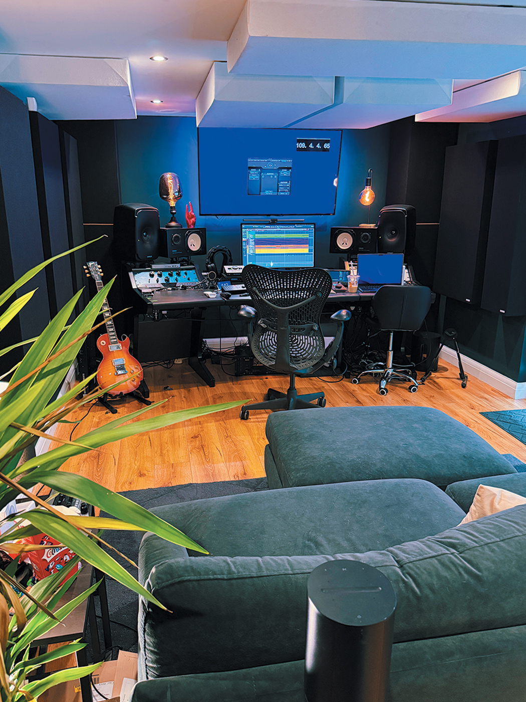 Long Wave Recording Studioのミックス・ルーム