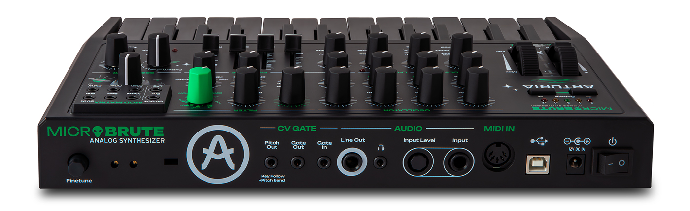 Arturia、パッチング可能な25鍵モノフォニック・アナログシンセ