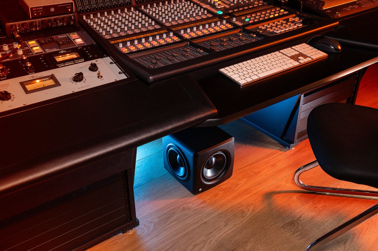 iLoudシリーズにサブウーファーiLoud Subが登場！ARC Xも搭載