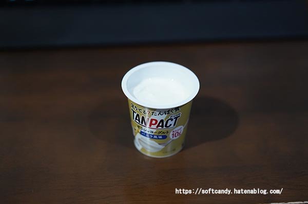 ギリシャヨーグルトレモンポピーシードパンケーキのレシピ