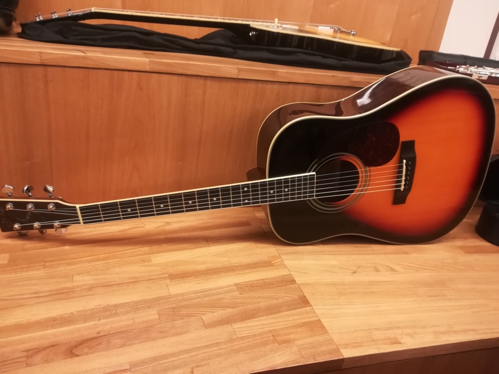 EYS音楽教室でプレゼントされるアコースティックギター EYS音楽教室でプレゼントされるアコースティックギター