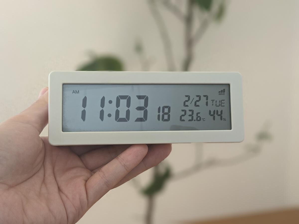 ミニマリストの目覚まし時計はやっぱり無印？デジタル電波時計MJ-RDCLA