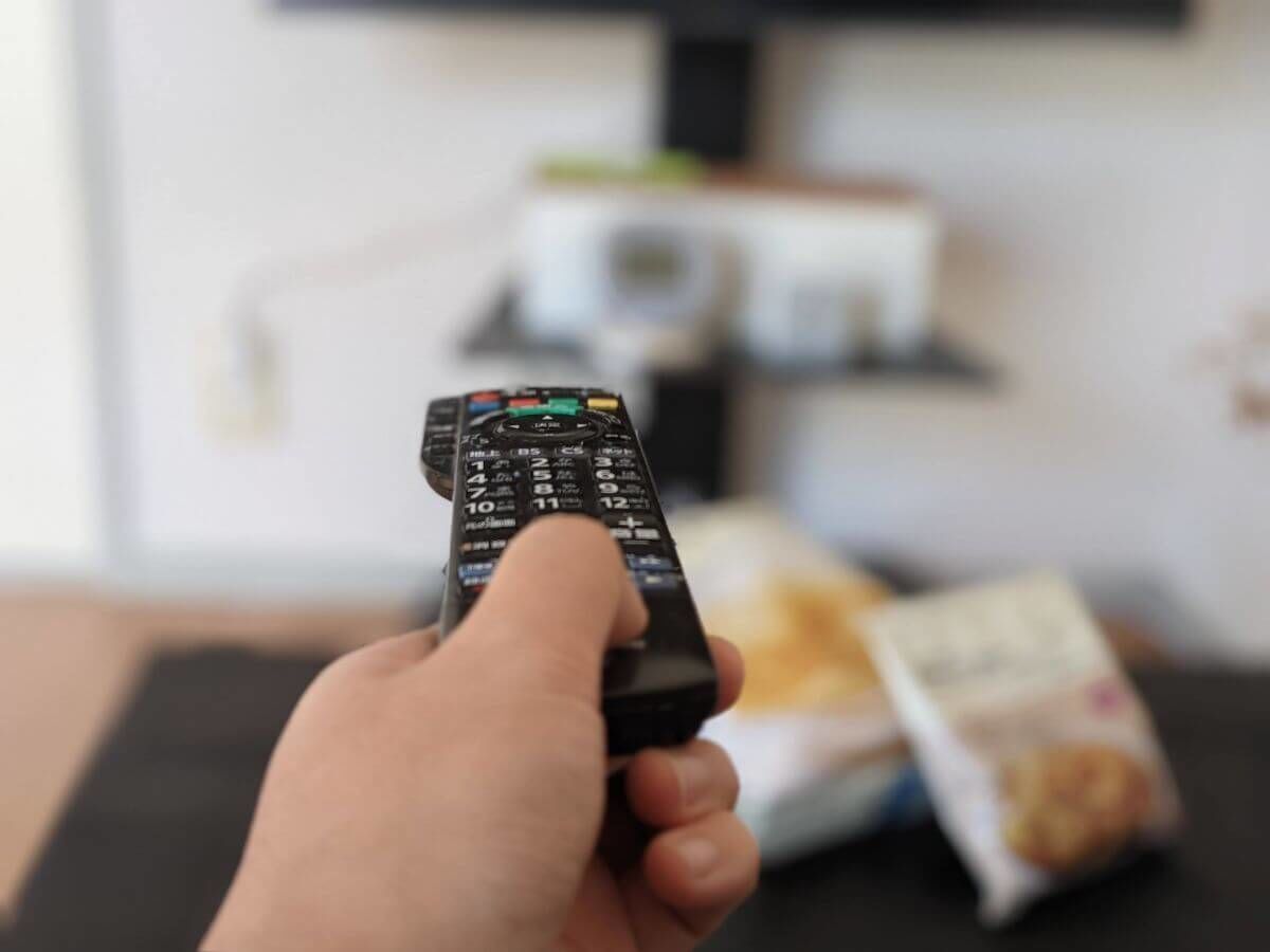 ミニマリストにテレビはいらない。テレビなしのメリット6選。代わりも 