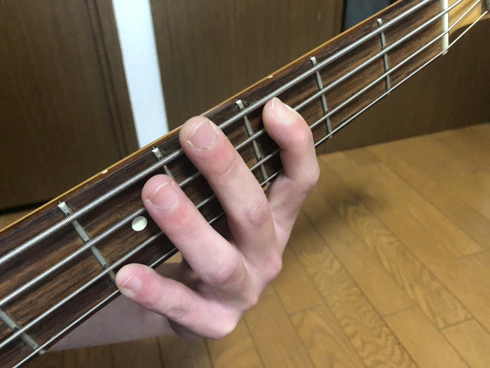 ベースをオクターブ奏法で弾いてみよう ベース初心者だった私が たった2ヶ月1日10分で上達させた練習法