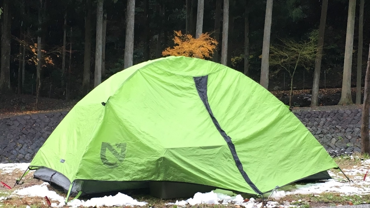 ソロキャンプに似合うNEMOのテント