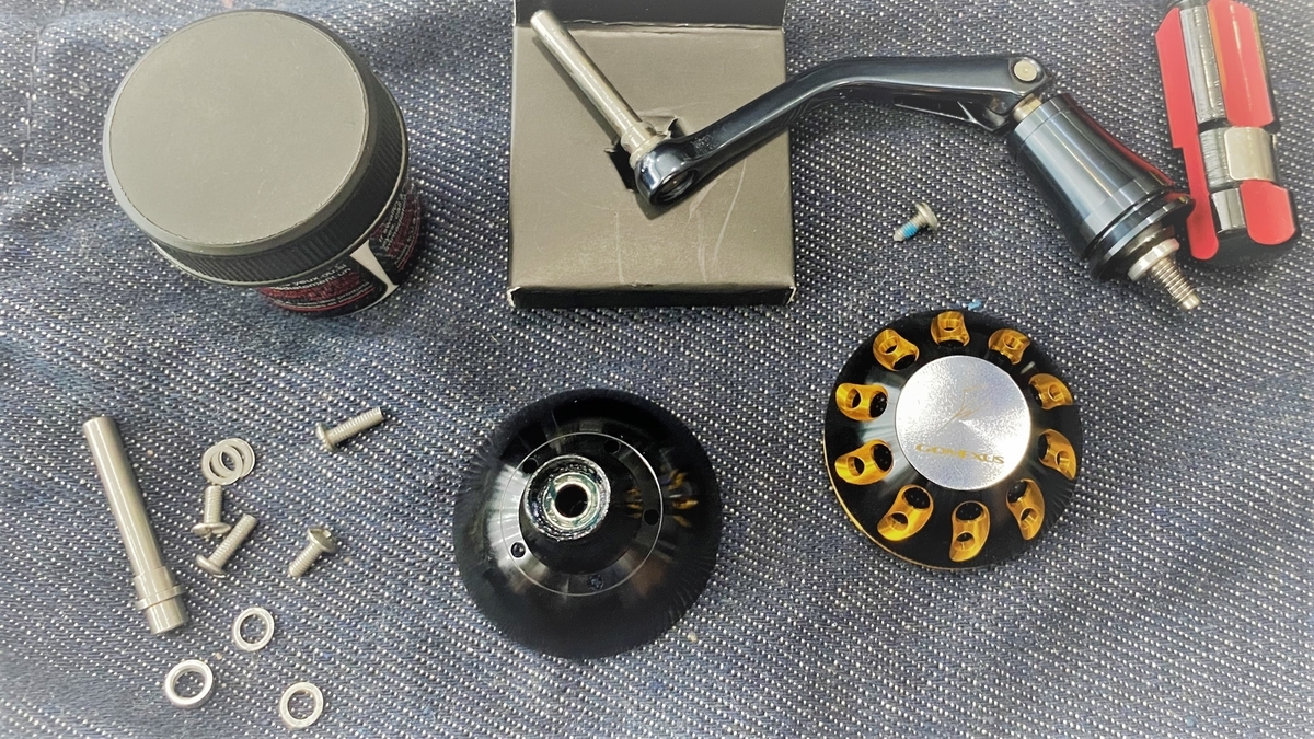 ゴメクサスのノブに交換。シマノのスピニングリールをカスタマイズ