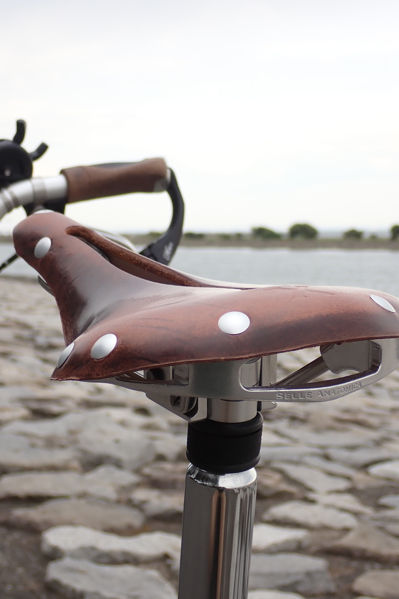 ブロンプトン号四方山話「ソファーサドル」セラアナトミカは本当に乗り