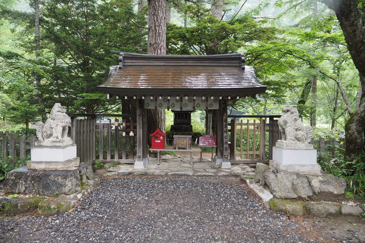 上高地　小梨平　ソロキャンプ　徒歩キャンプ　穂高神社